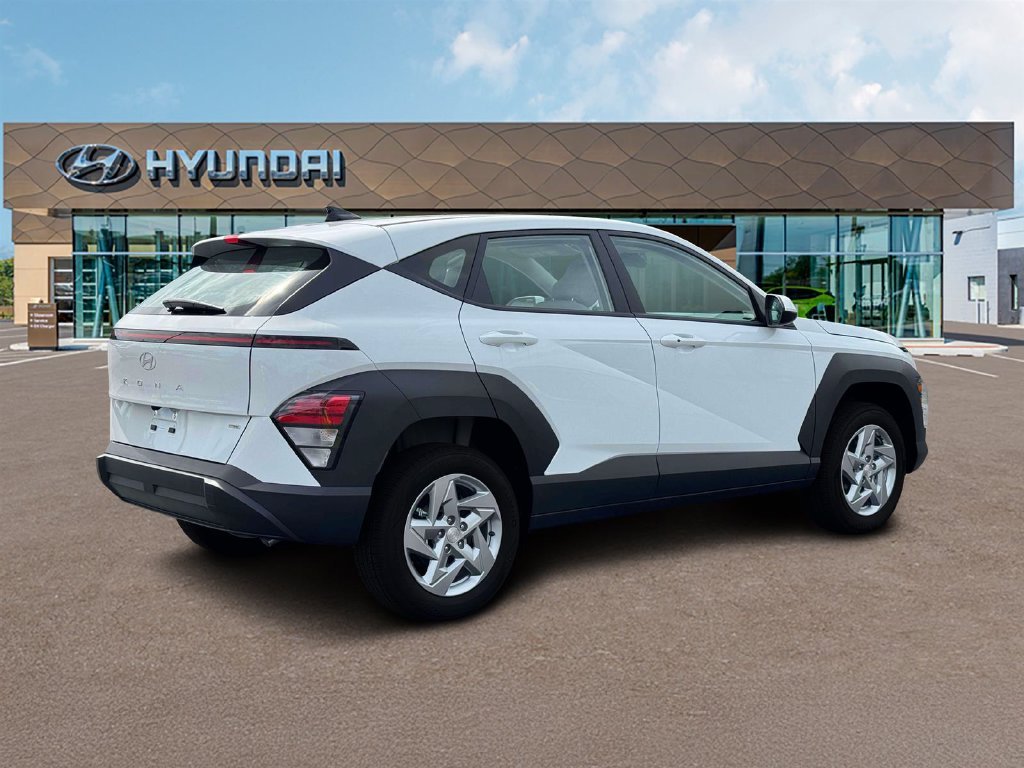 New 2027 White Hyundai SE image 8
