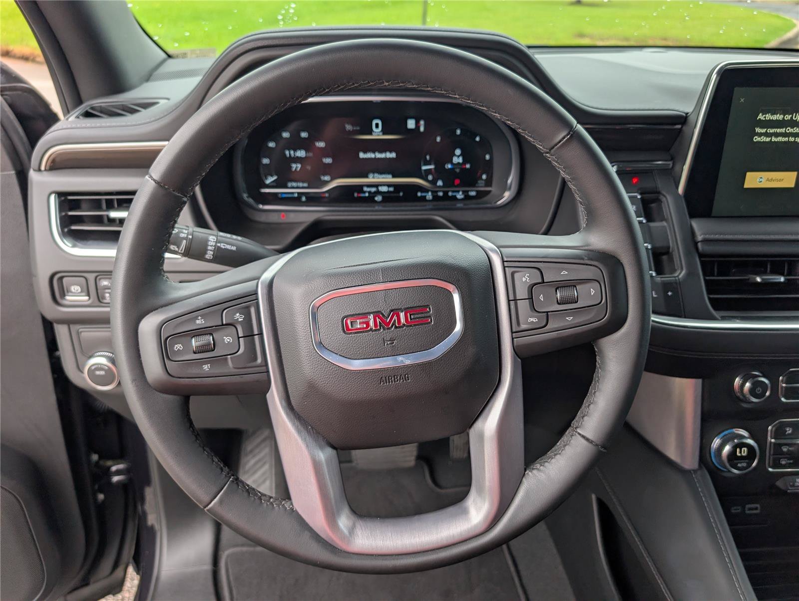 2024 GMC Yukon SLE - Photo 20