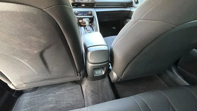 Used 2025 White Hyundai SEL Sport image 20