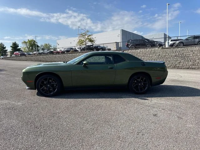Used 2022 Green Dodge SXT image 8