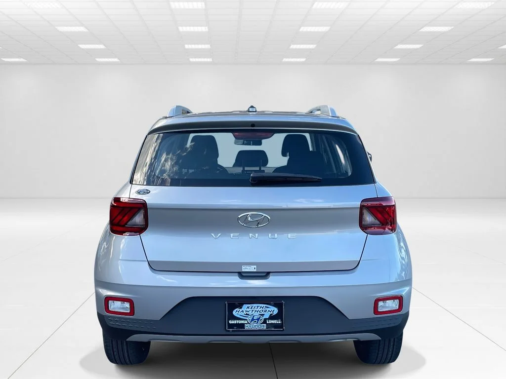 New 2026 Silver Hyundai SEL image 5