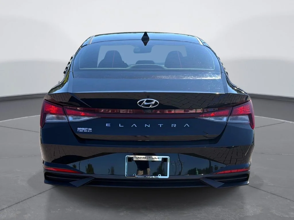 Used 2023 Black Hyundai SEL image 6