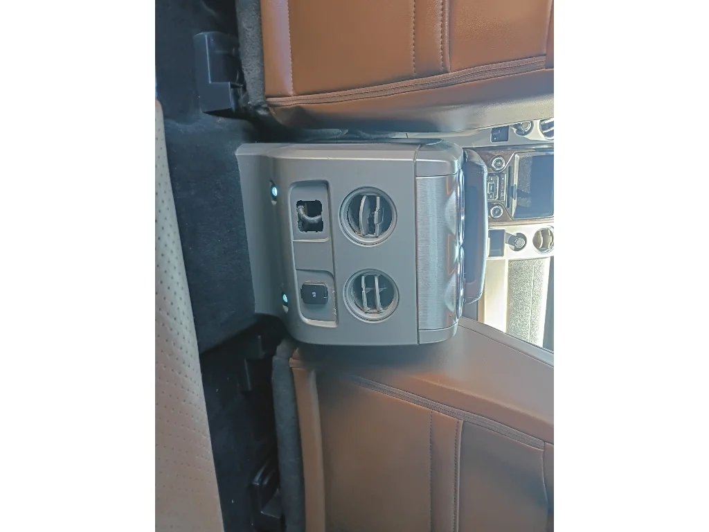 Used 2013 Tuxedo Black Metallic Ford Platinum image 21