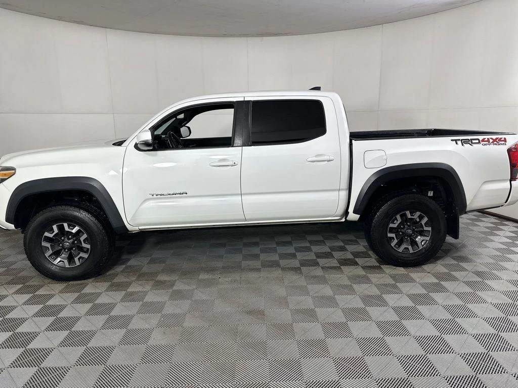 Used 2019 Super White Toyota TRD Off-Road image 15
