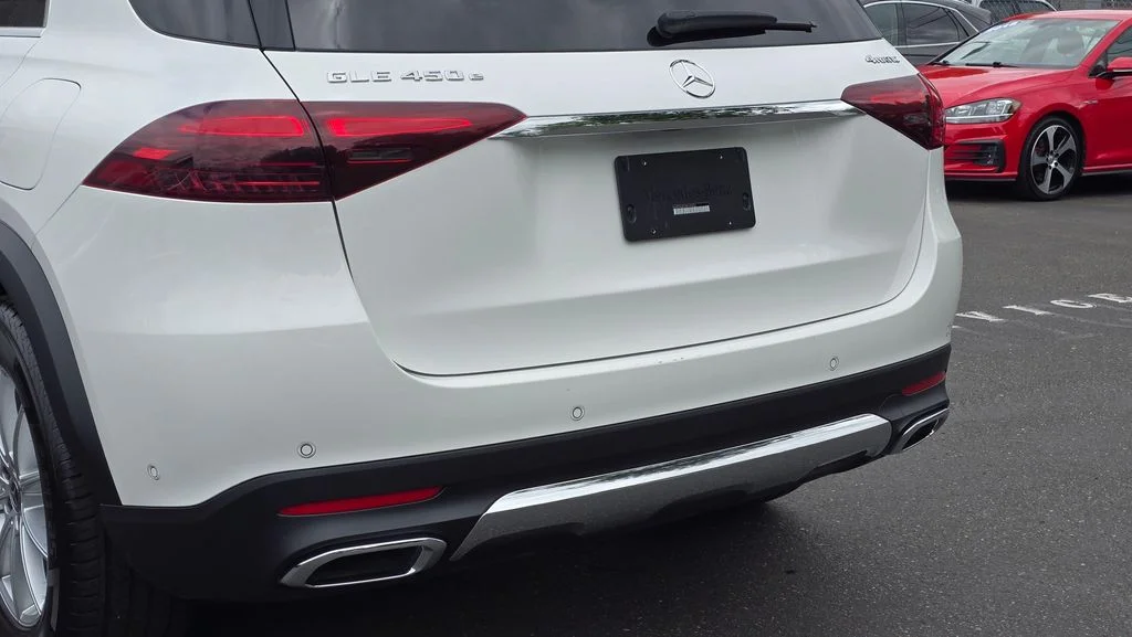 Used 2024 White Mercedes-Benz GLE 450e image 13