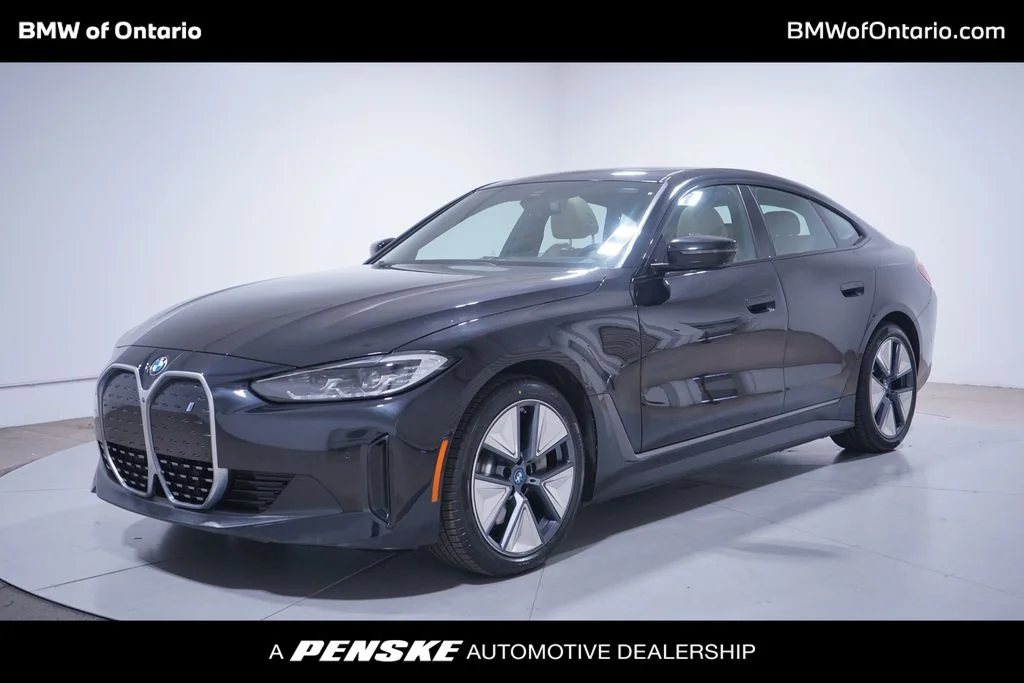 2023 BMW i4 eDrive40's photo