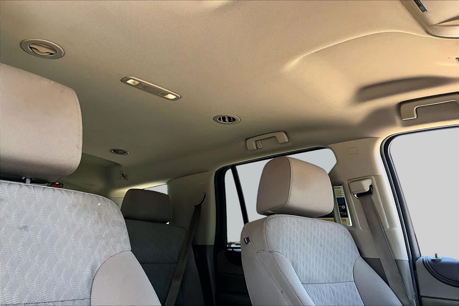 Used 2015 Bronze Alloy Metallic GMC SLE image 13