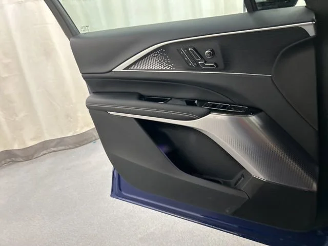 2026 Cadillac LYRIQ V Premium - Photo 16