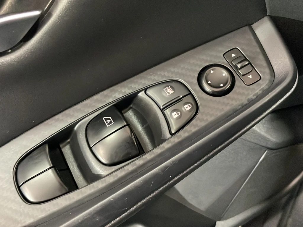 Used 2024 Gray Nissan SV image 39