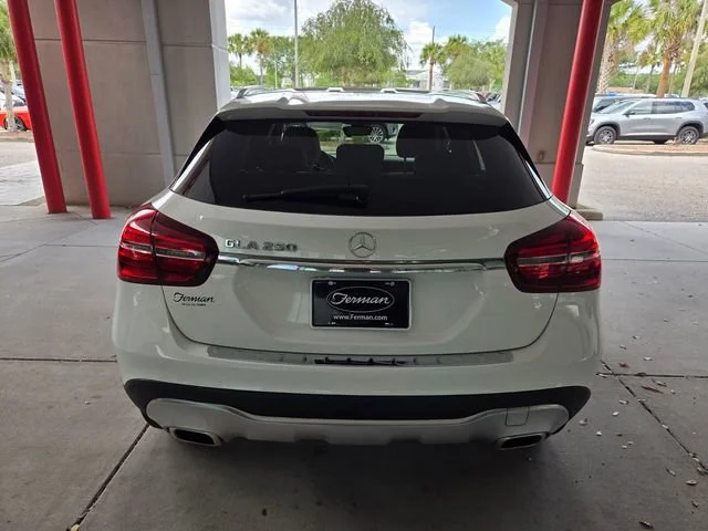 Used 2019 White Mercedes-Benz GLA 250 image 11