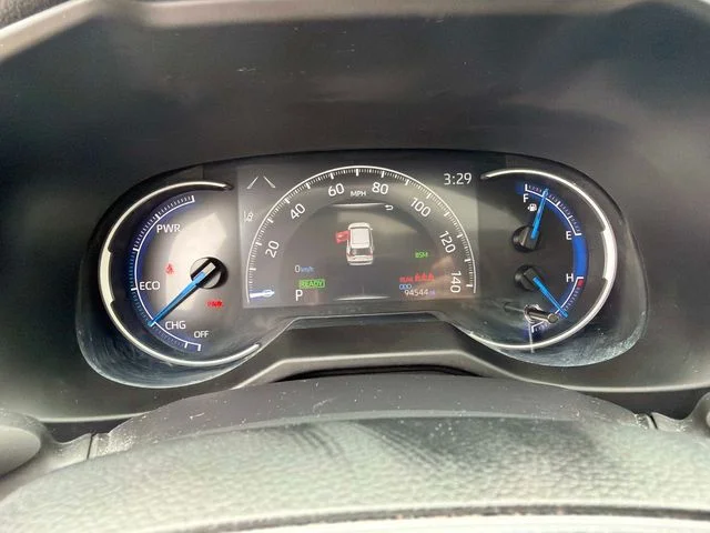Used 2024 White Toyota XLE image 28