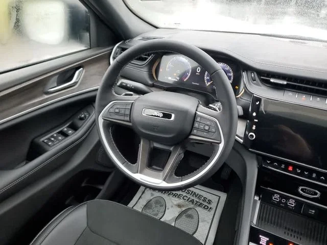 2026 Jeep Grand Cherokee Laredo - Photo 18