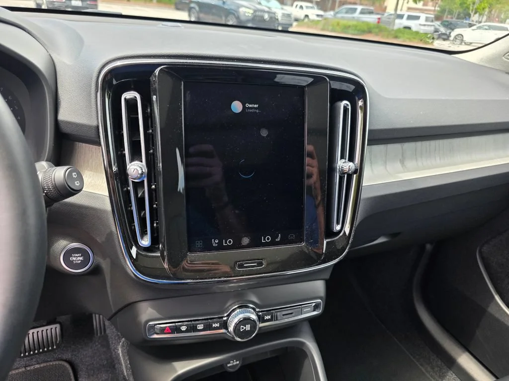 Used 2026  Volvo Plus image 17