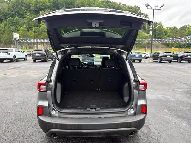Used 2025 Gray Ford ST-Line image 19