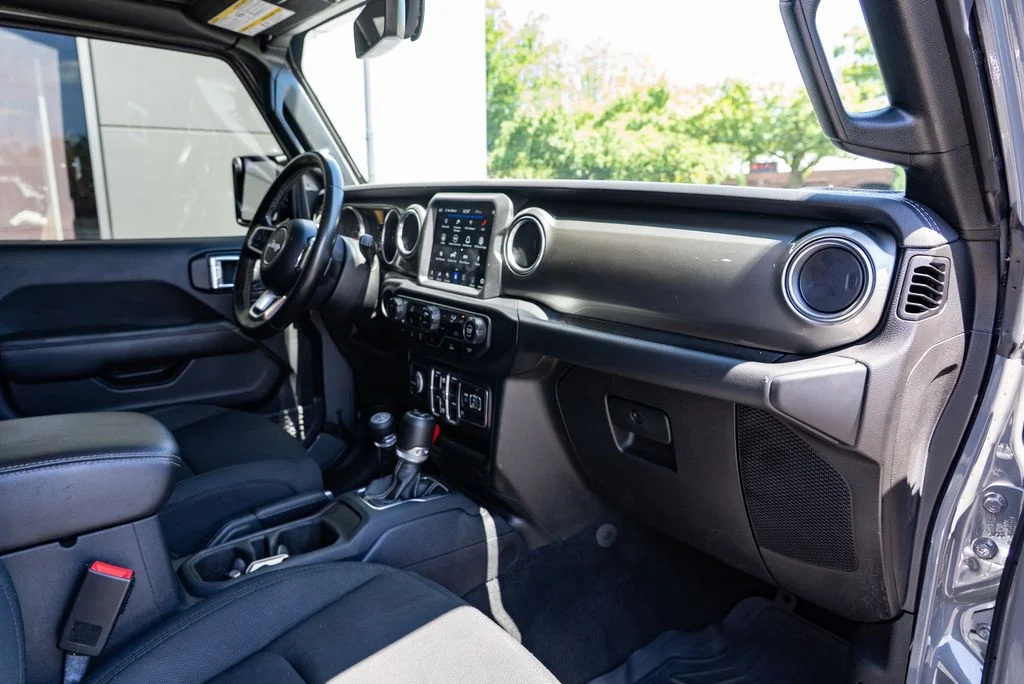 Used 2021 Gray Jeep Unlimited Sahara image 28