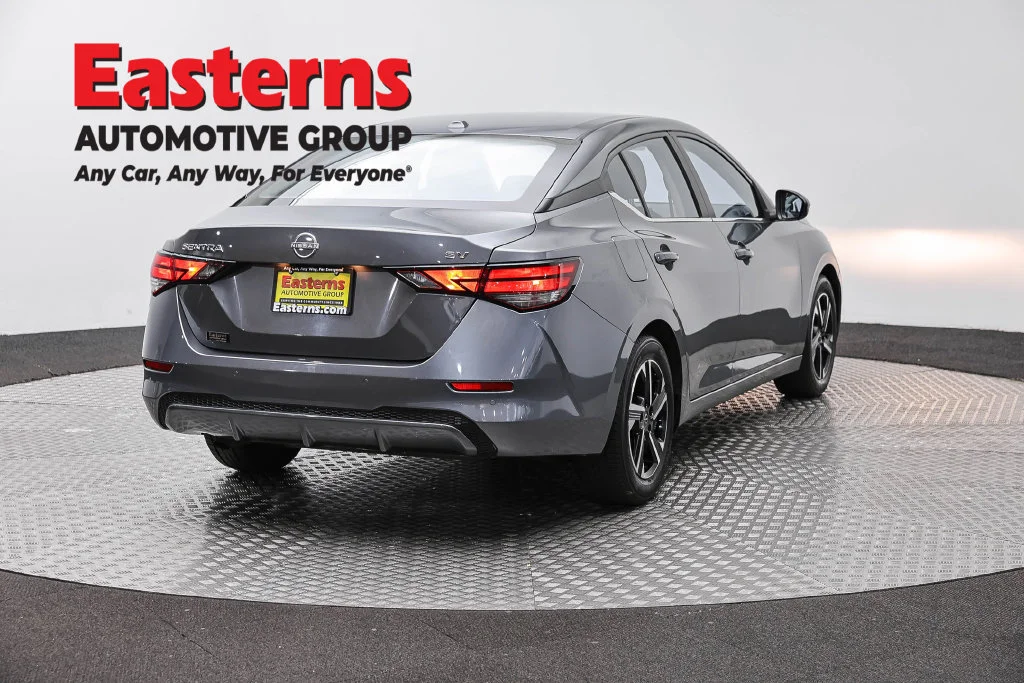 Used 2024 Gray Nissan SV image 5