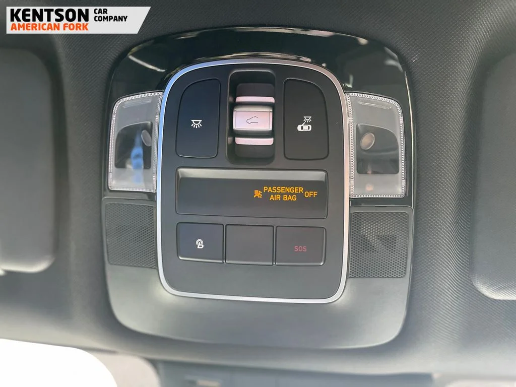 Used 2022 White Hyundai Limited image 37