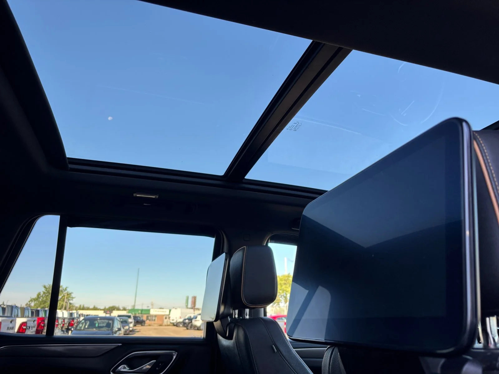 Used 2023 Black GMC AT4 image 25