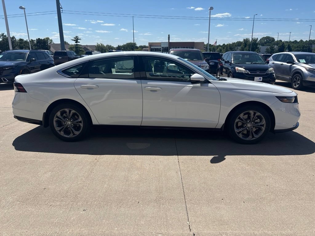 Certified Used 2023 Platinum White Pearl Honda EX-L image 46