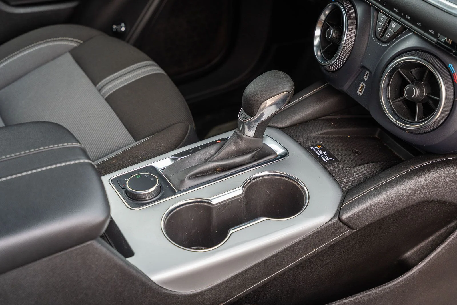 Used 2024 Gray Chevrolet LT image 11