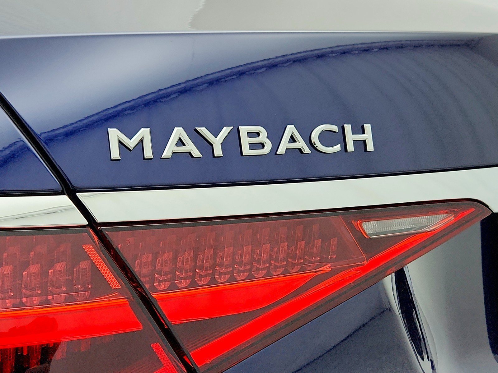 New 2026 MANUFAKTUR Mystic Blue Metallic Mercedes-Benz Maybach S 580 4MATIC® Sedan image 50