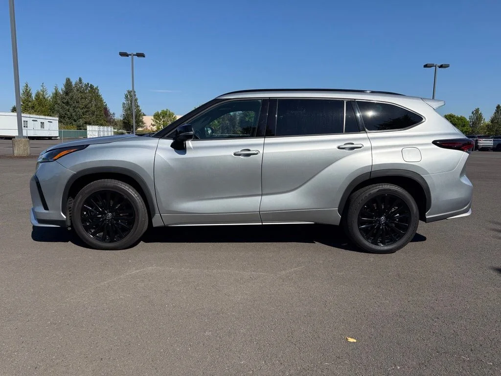 Used 2025 Celestial Silver Metallic Toyota XSE image 4