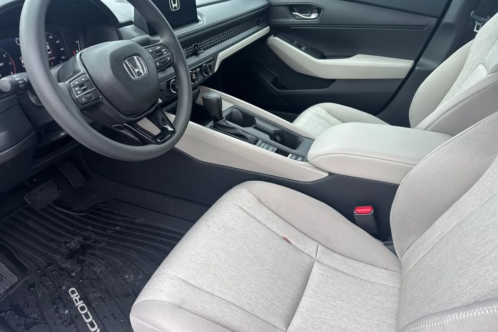 New 2026 Platinum White Pearl Honda LX image 10