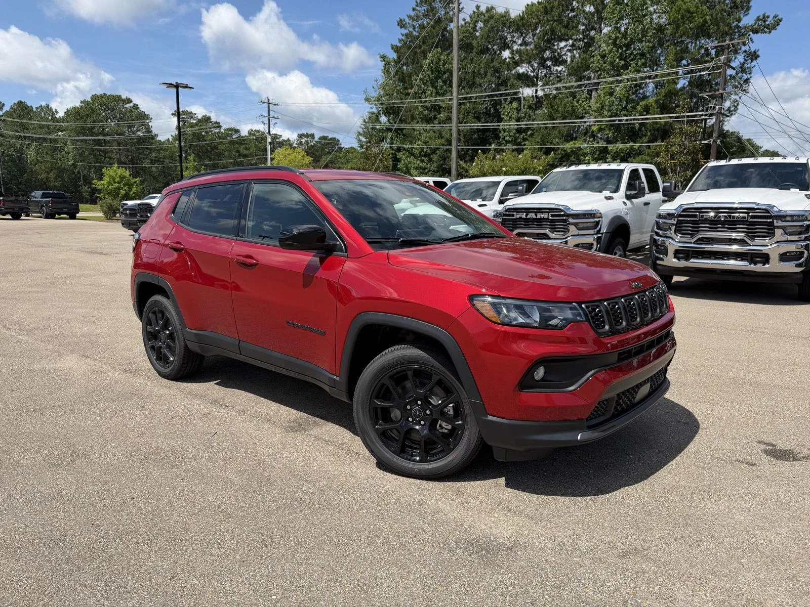 New 2026 Red Hot Pearl-Coat Exterior Paint Jeep Latitude Altitude image 3