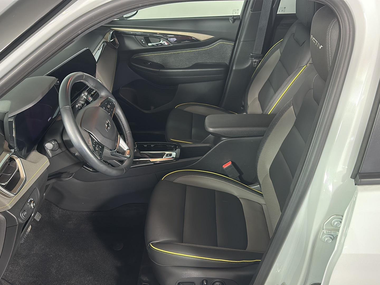 Used 2024 Summit White Chevrolet ACTIV image 16