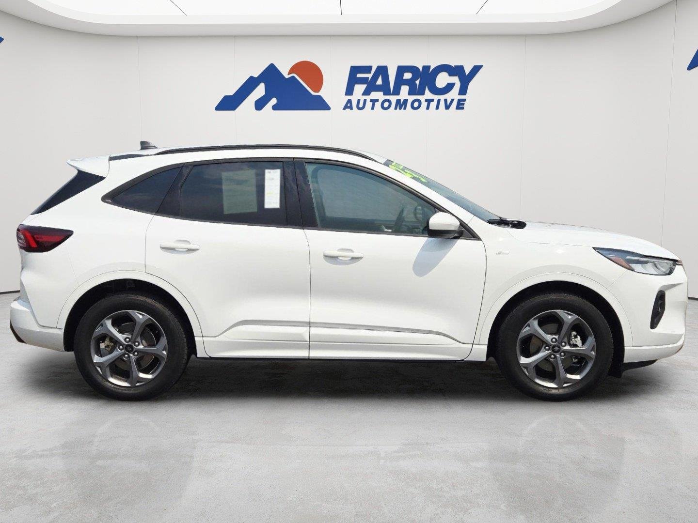 Used 2023 Oxford White Ford ST-Line Select image 4