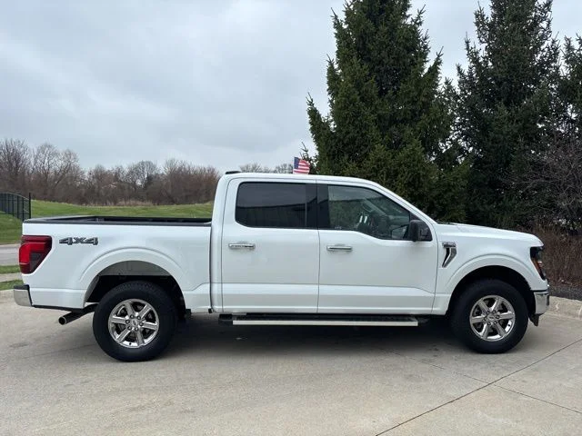 Certified Used 2024 Oxford White Clearcoat Ford XLT image 6