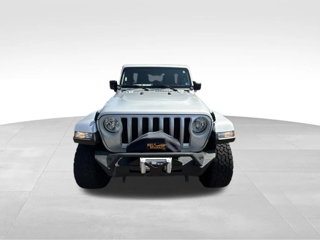 Used 2022 Silver Jeep Unlimited Sahara image 11