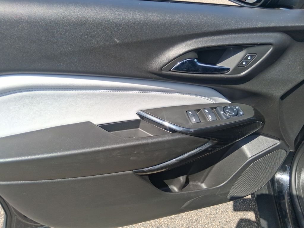 Used 2025 Black Chevrolet LT image 10