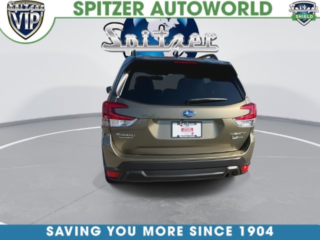 Used 2024 Brown Subaru Premium image 13