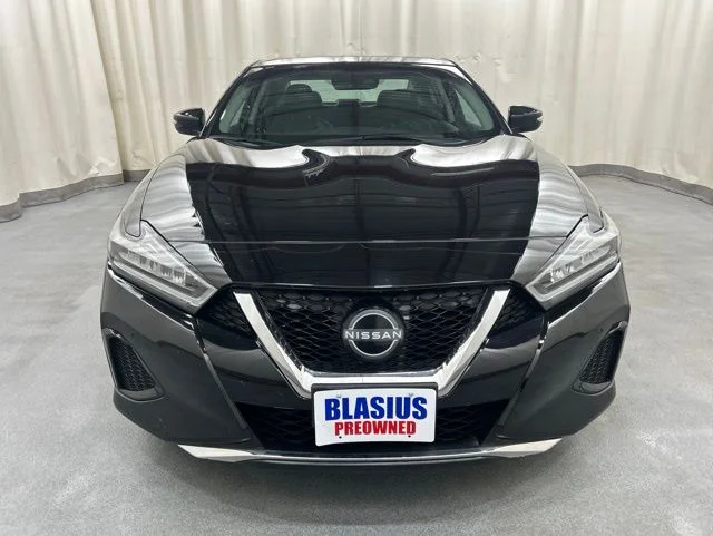 Used 2023 Black Nissan 3.5 SL image 8