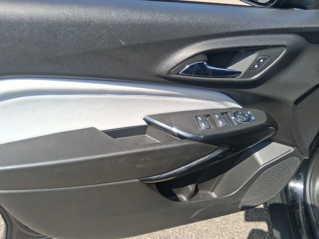 Used 2025 Black Chevrolet LT image 10