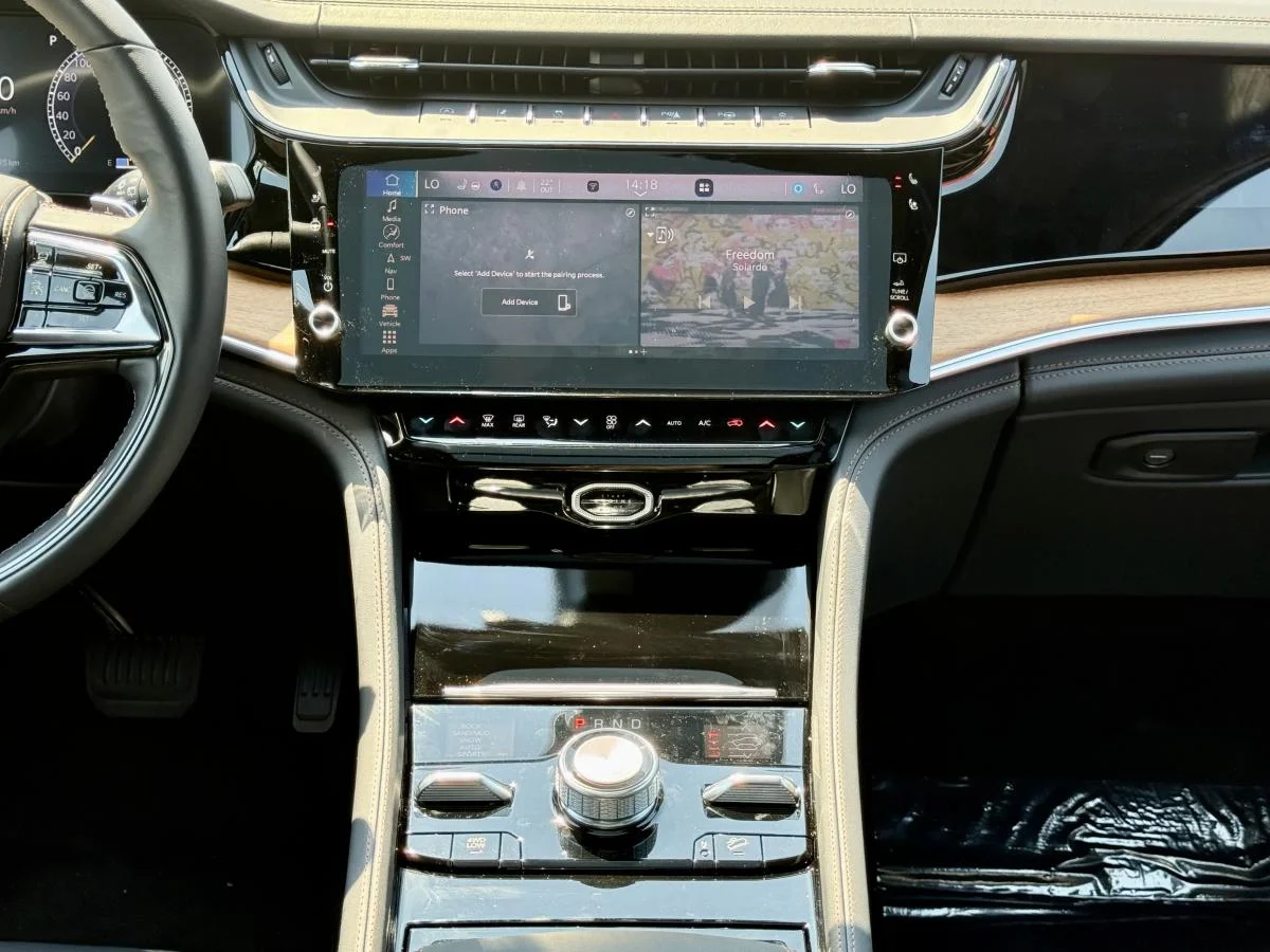 New 2026 White Jeep Summit image 24