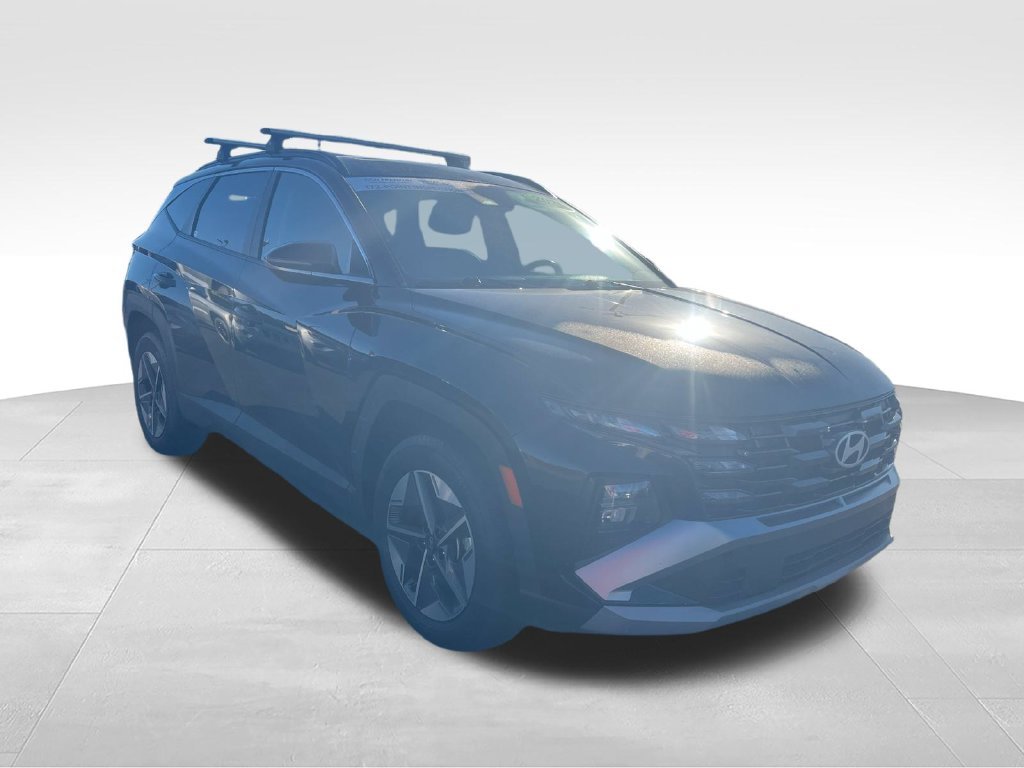 Used 2025 Black Hyundai SEL Convenience image 7
