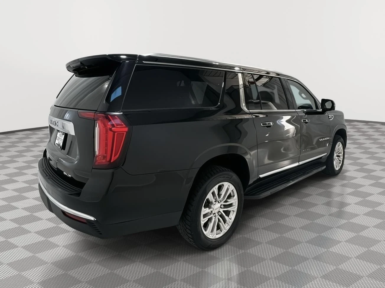 Used 2024 Onyx Black GMC SLT image 5