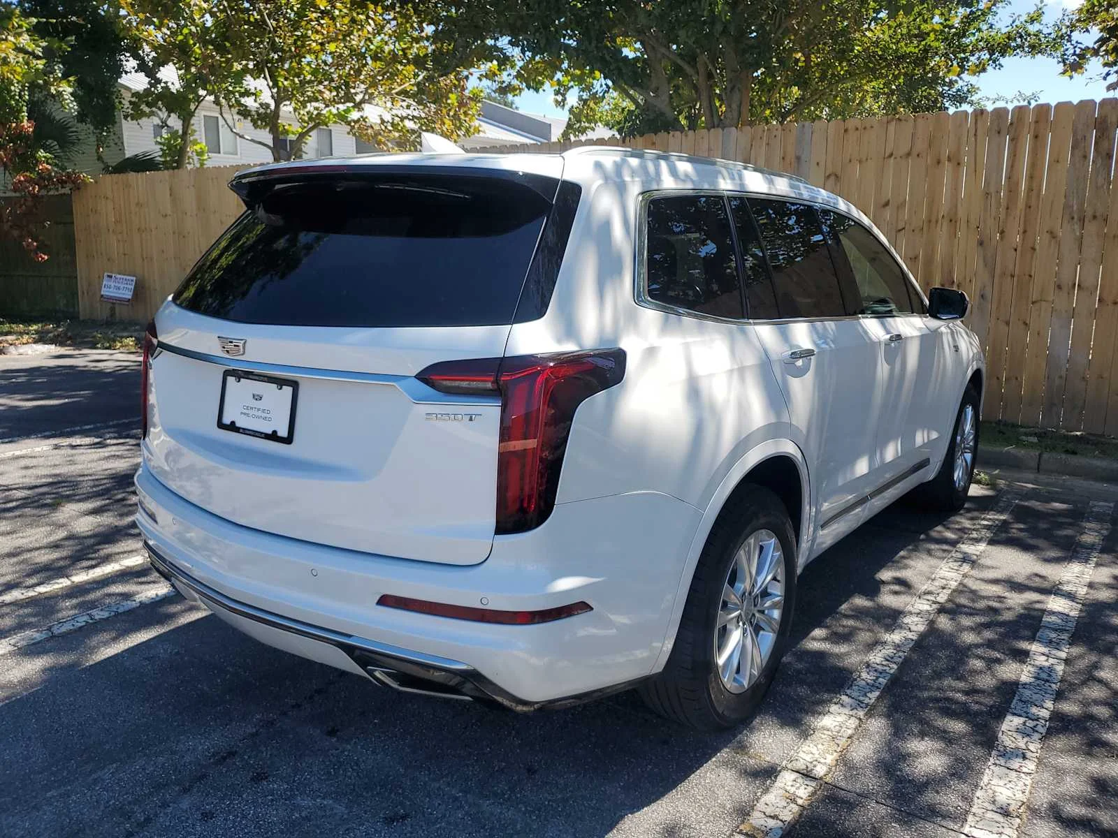 Used 2024 Crystal White Tricoat Cadillac Luxury image 3