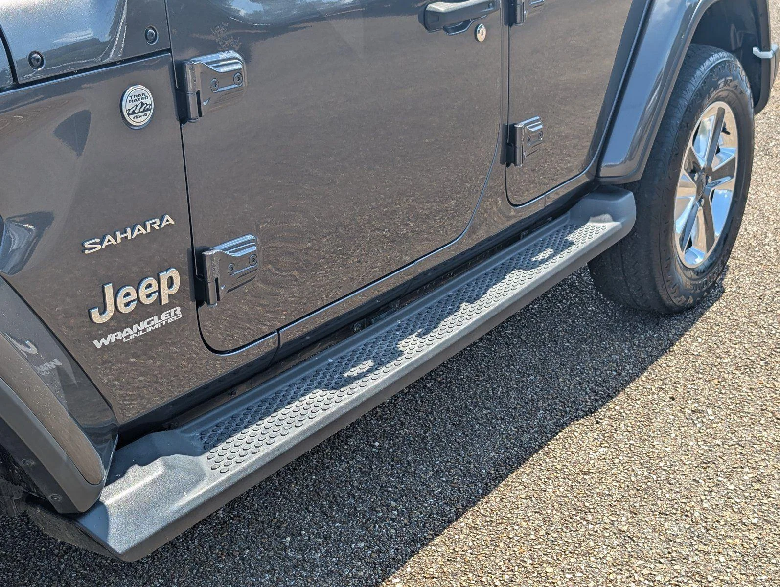 Used 2020 Granite Crystal Metallic Clearcoat Jeep North Edition image 13