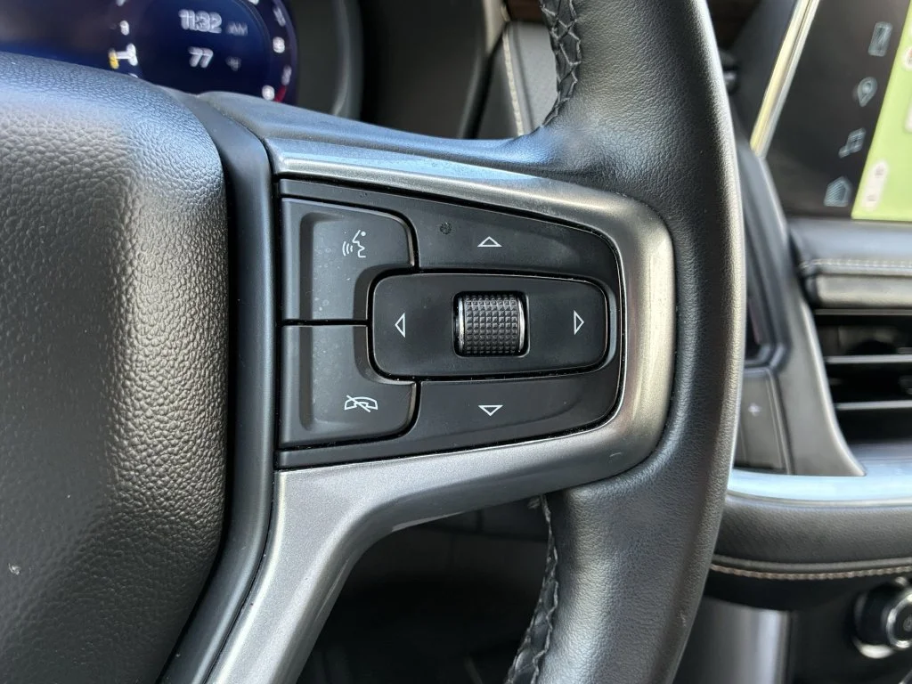 Used 2023 SUMMIT WHITE Chevrolet Premier image 32