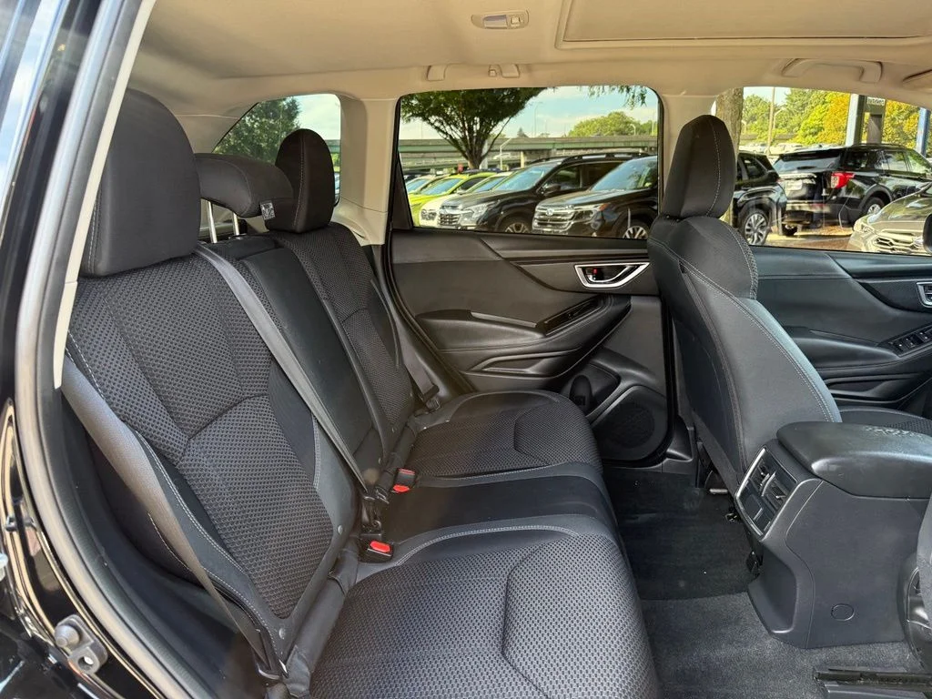 Used 2024 Crystal Black Silica Subaru Premium image 29
