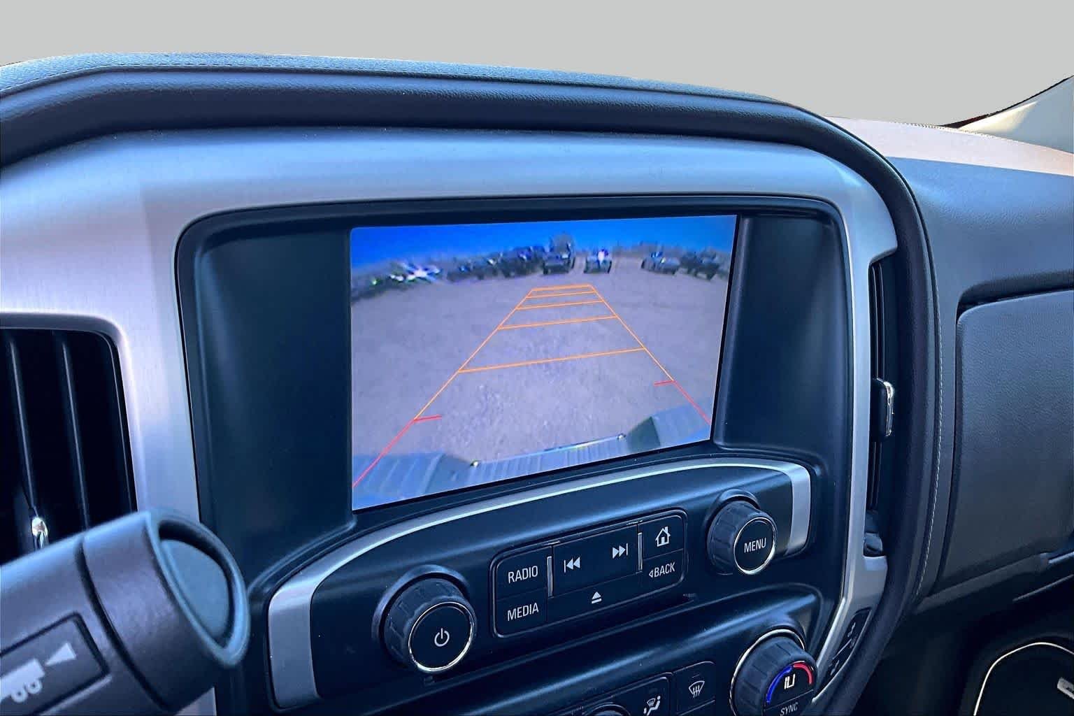Used 2015 White Diamond Tricoat GMC SLT image 24