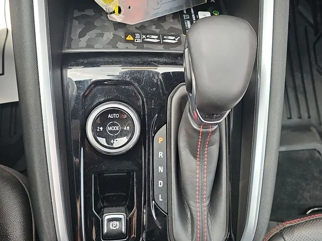 Used 2023 White Chevrolet Z71 image 18