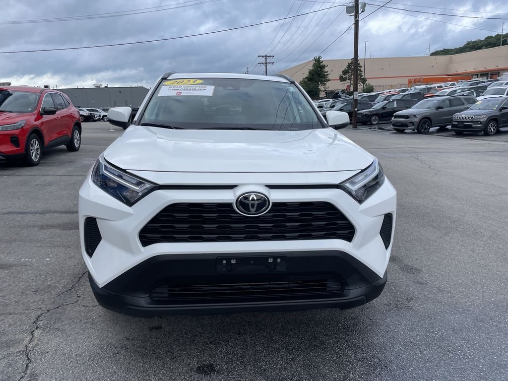 Used 2023 White Toyota XLE image 5