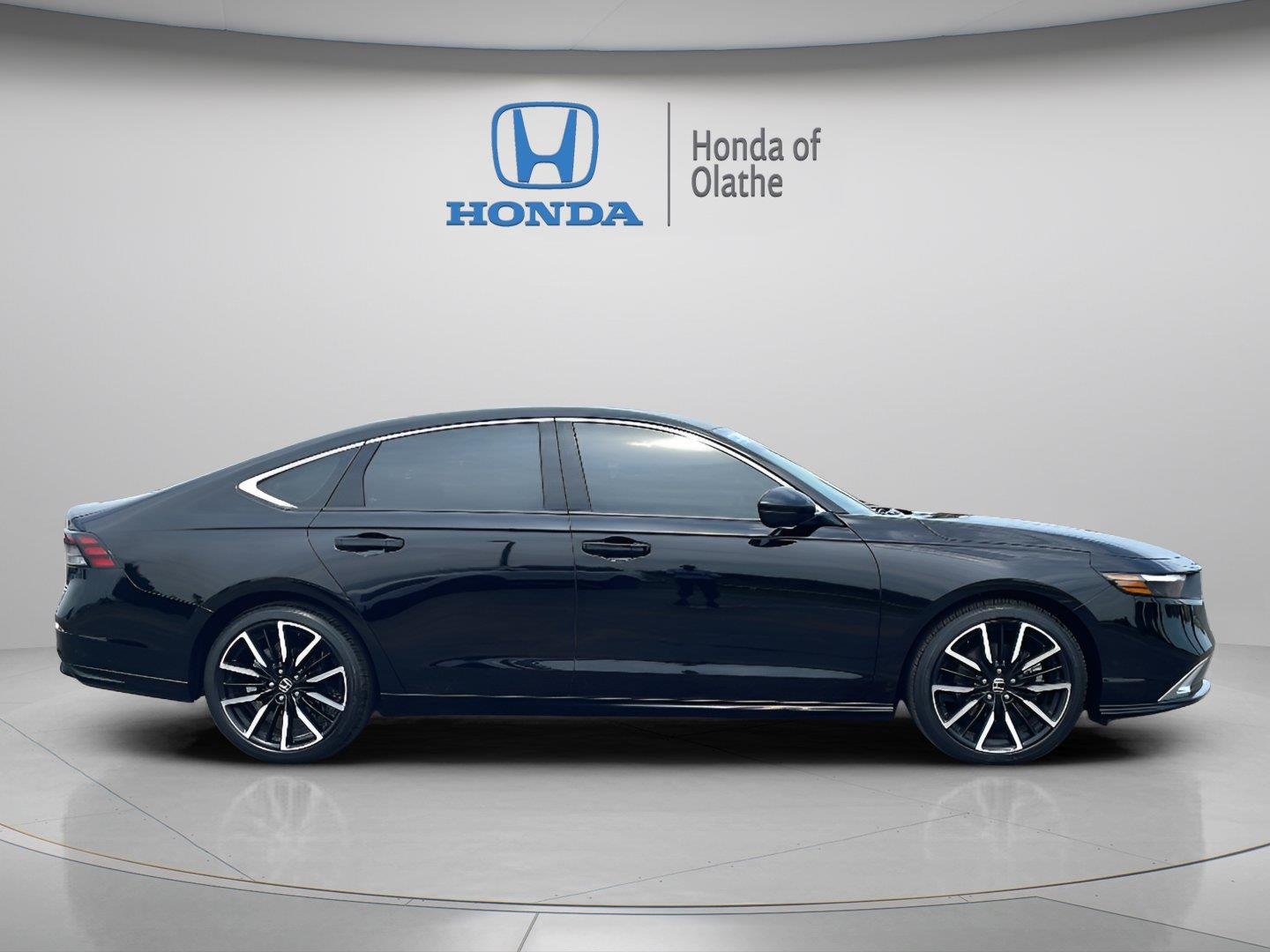 Certified 2025 Honda Accord Hybrid Touring with VIN 1HGCY2F84SA059615 for sale in Kansas City