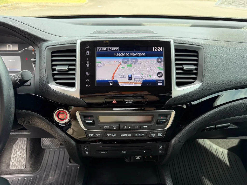 Used 2018 Crystal Black Pearl Honda Elite image 23