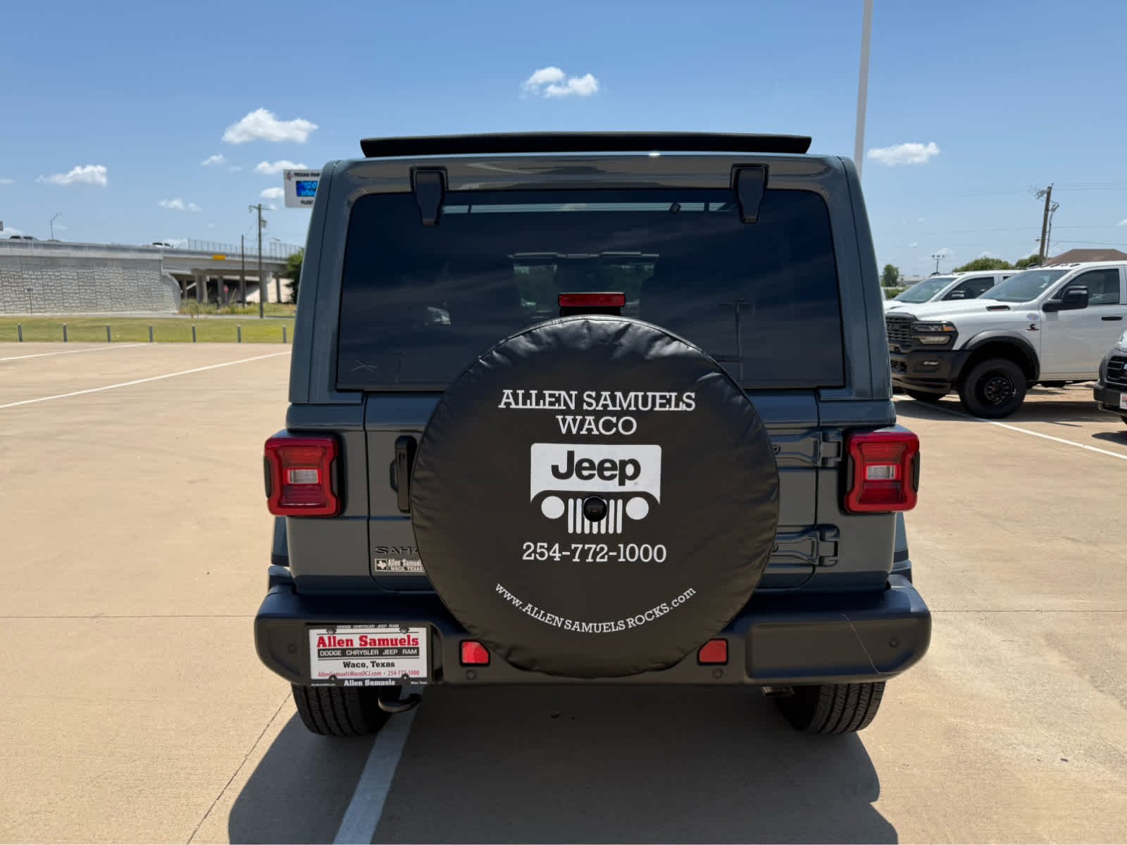New 2026 Anvil Clearcoat Jeep Sahara image 7