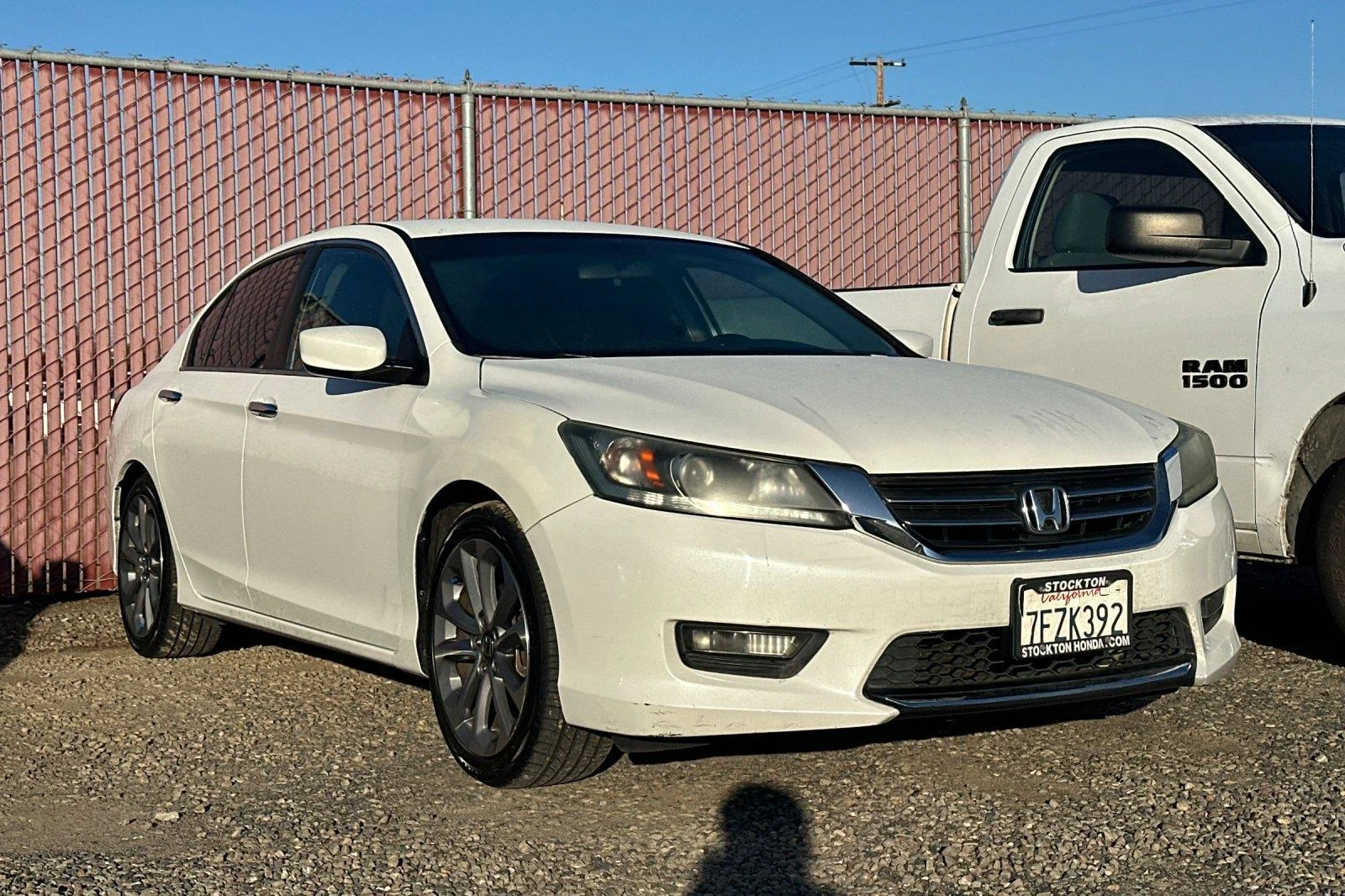 Used 2014 WHITE Honda 4DR image 2